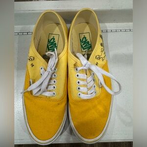 Size 9 women’s Sesame Street Vans.